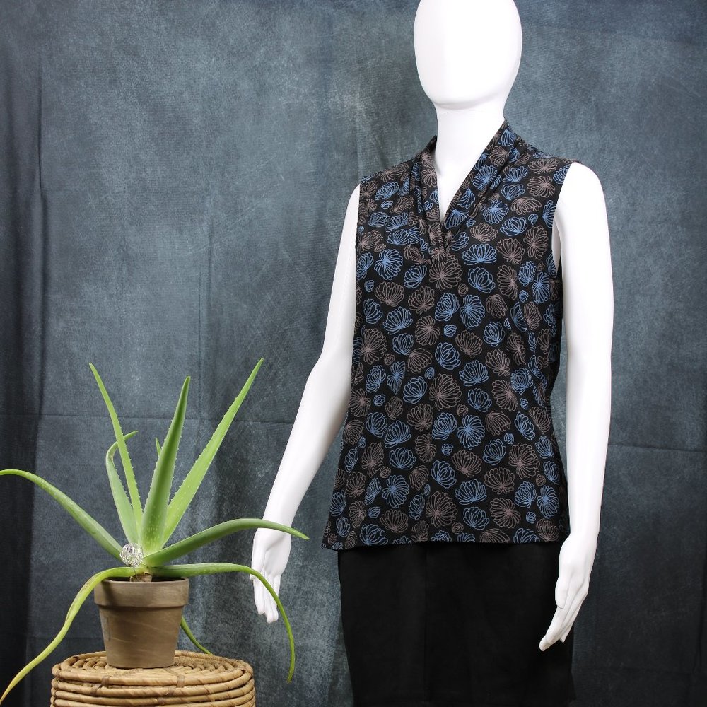 Anne Klein Triple Pleat V-Neck Sleeveless Tank Print Blouse